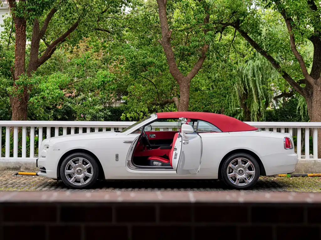 Rolls-Royce Dawn — миниатюра 7