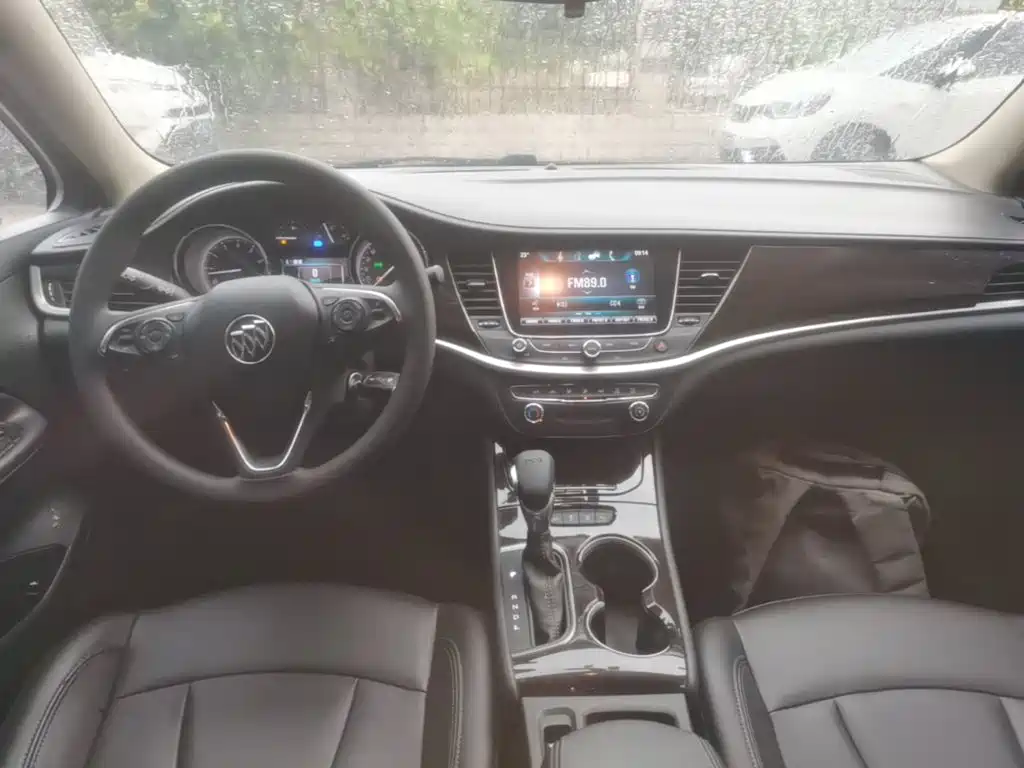 Buick Verano — миниатюра 10