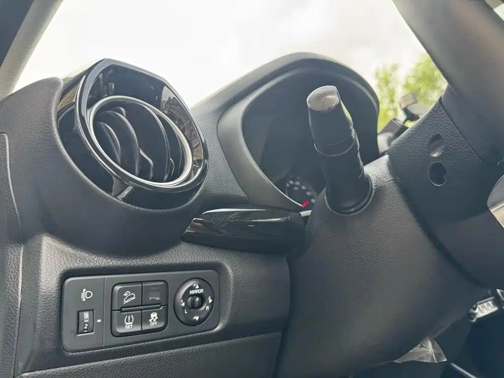 Kia KX1 — миниатюра 13