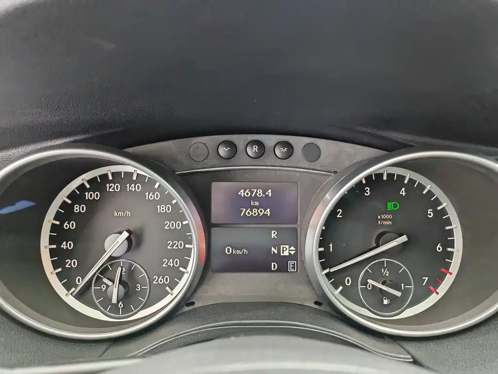 Mercedes-Benz R-Class — миниатюра 8