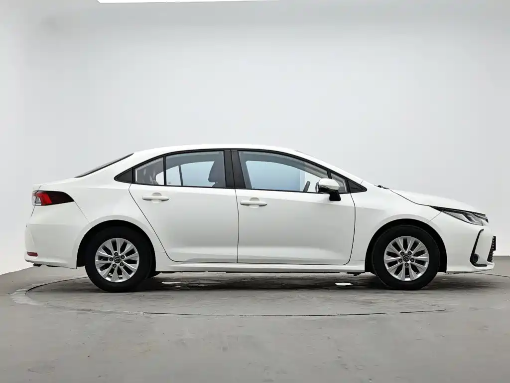 Toyota Corolla — миниатюра 5