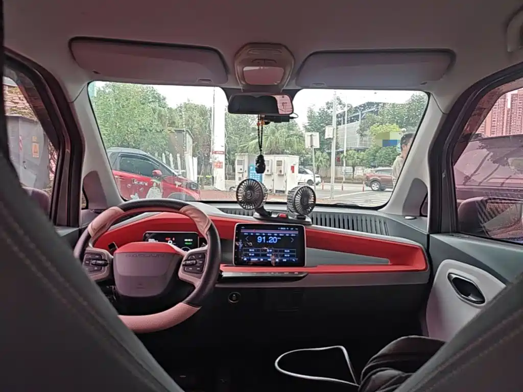 Baojun E200 — миниатюра 18