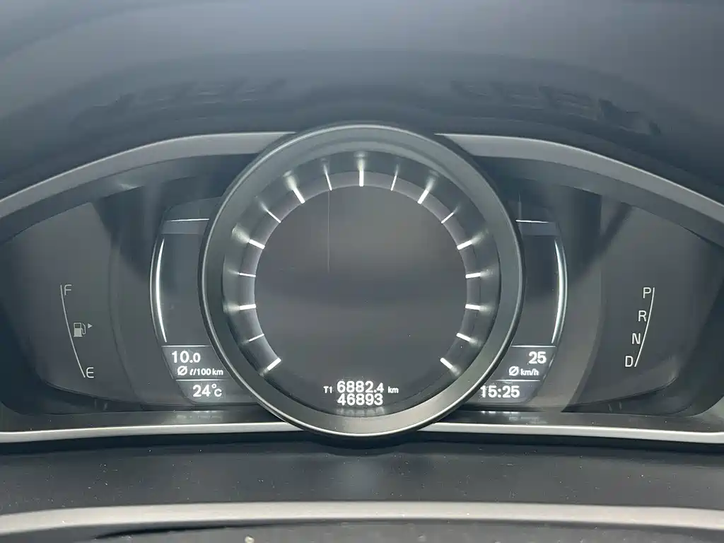 Volvo V40 — миниатюра 11