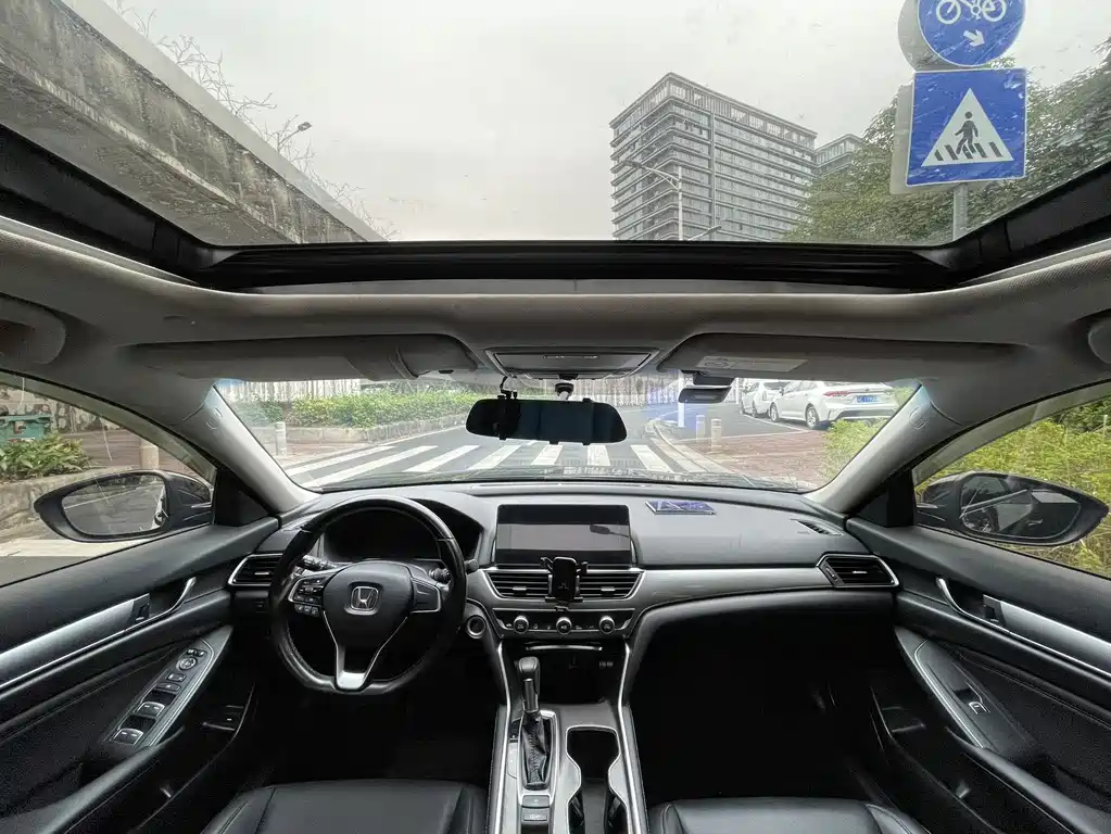 Honda Accord — миниатюра 6