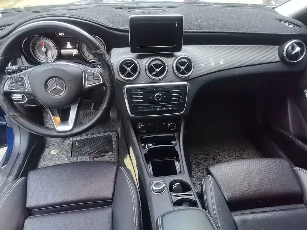Mercedes-Benz GLA — миниатюра 6
