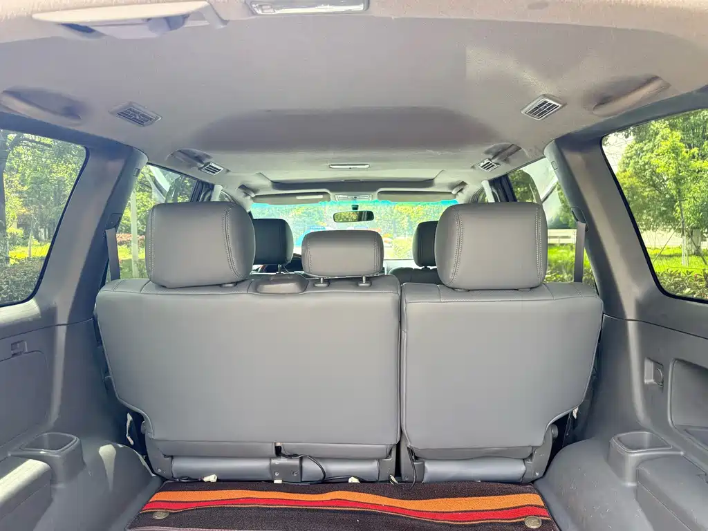 Toyota Prado — миниатюра 8