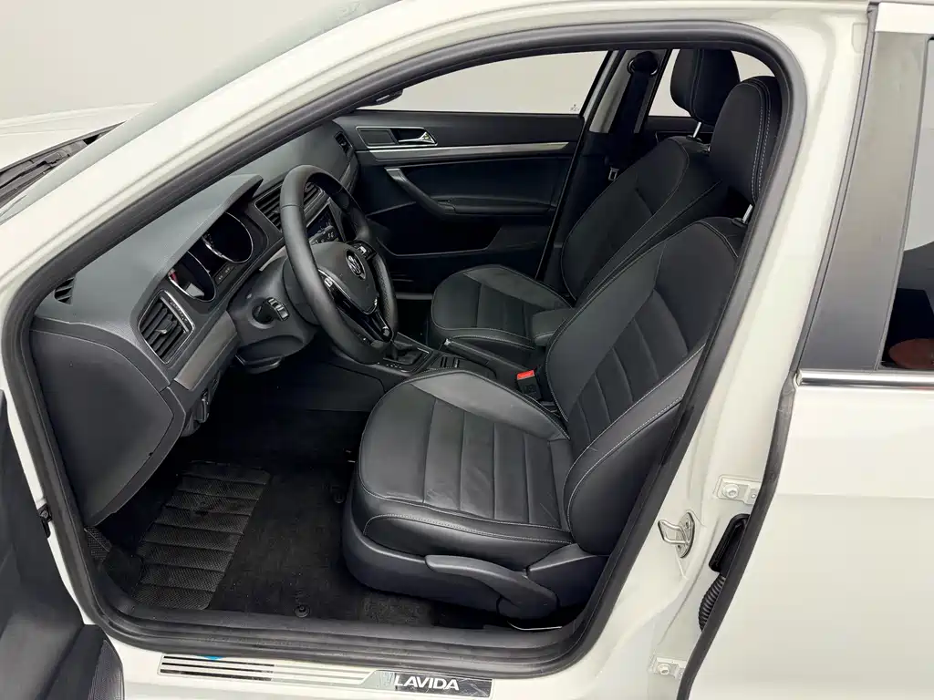Volkswagen Lavida — миниатюра 8