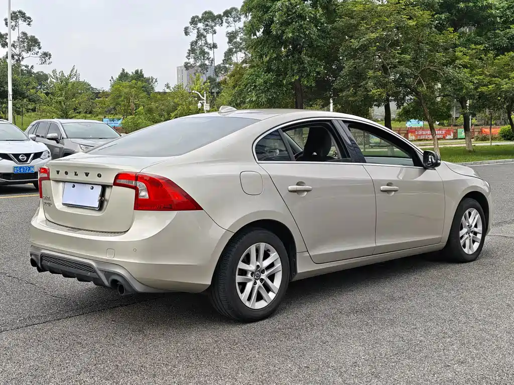 Volvo S60 — миниатюра 20