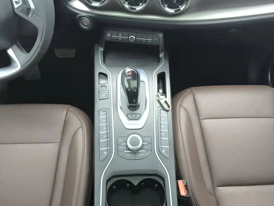 Wey Wey VV6 — миниатюра 16