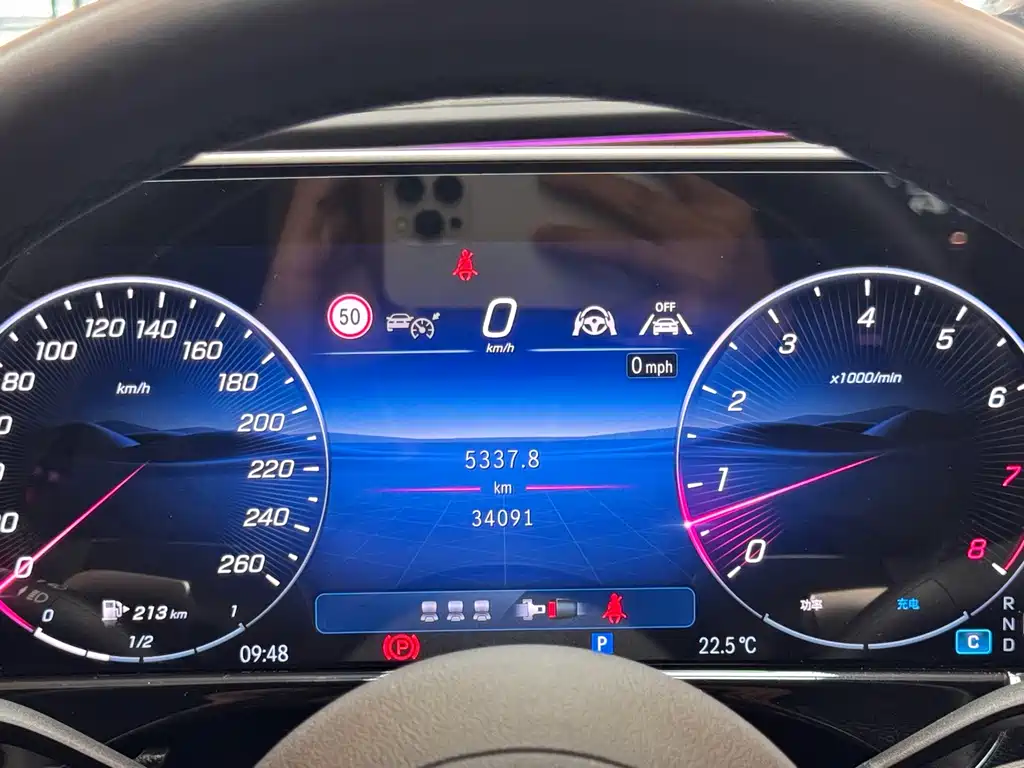 Mercedes-Benz E-Class — миниатюра 16