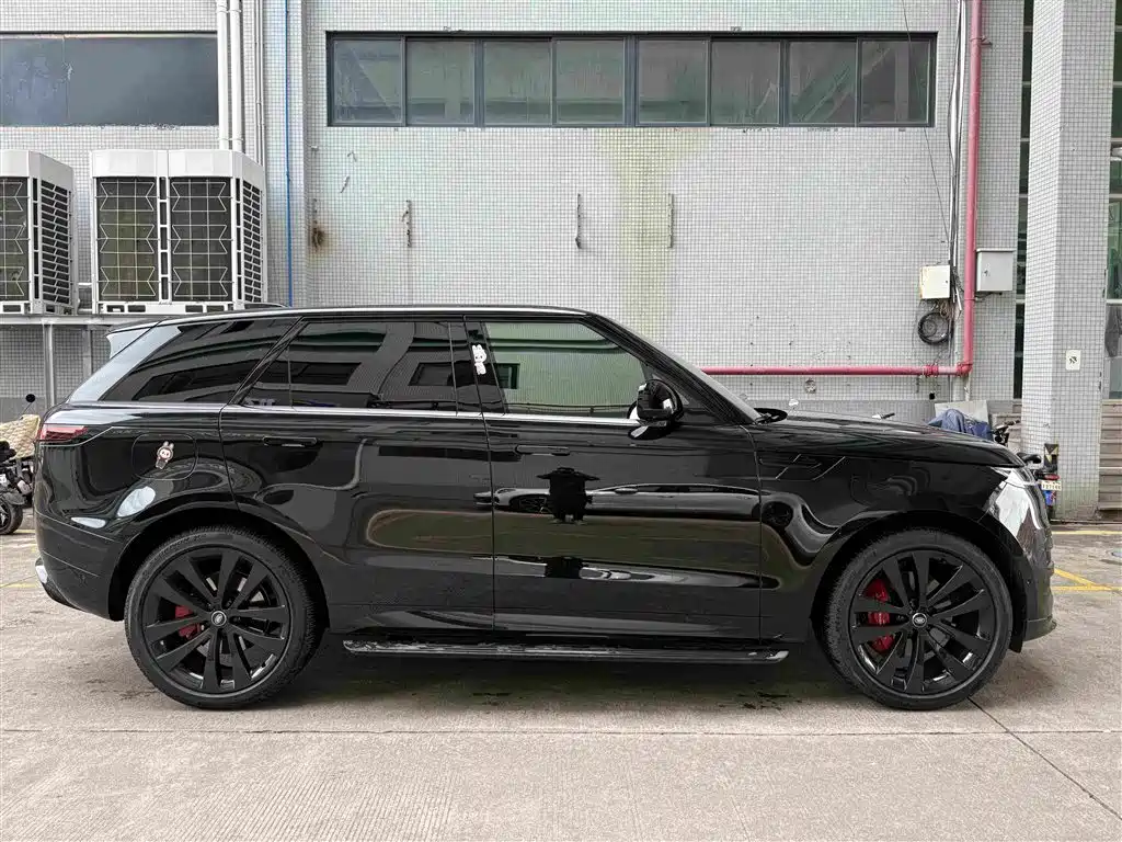 Land Rover Range Rover Sport 2025 400PS Dynamic HSE