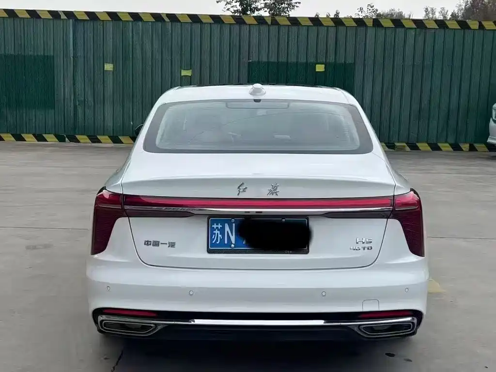 Hongqi Hongqi H5 — миниатюра 3