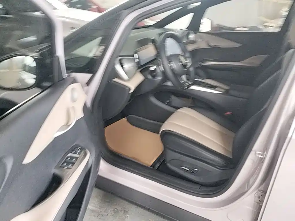 BYD Dolphin — миниатюра 16