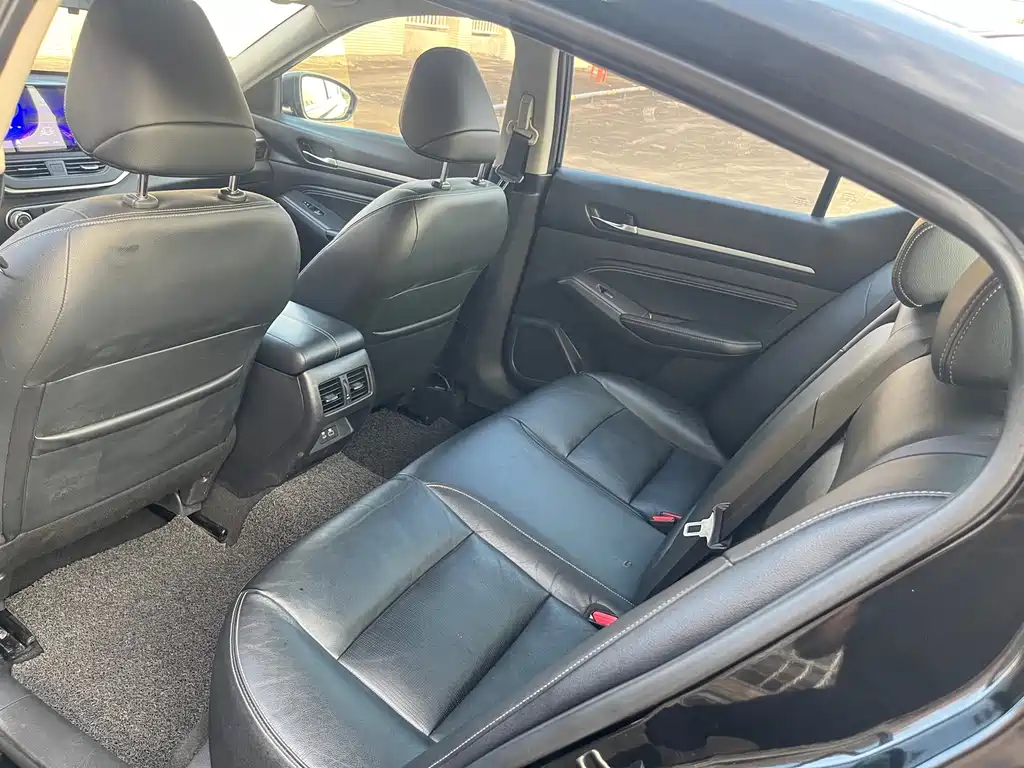 Nissan Teana — миниатюра 9