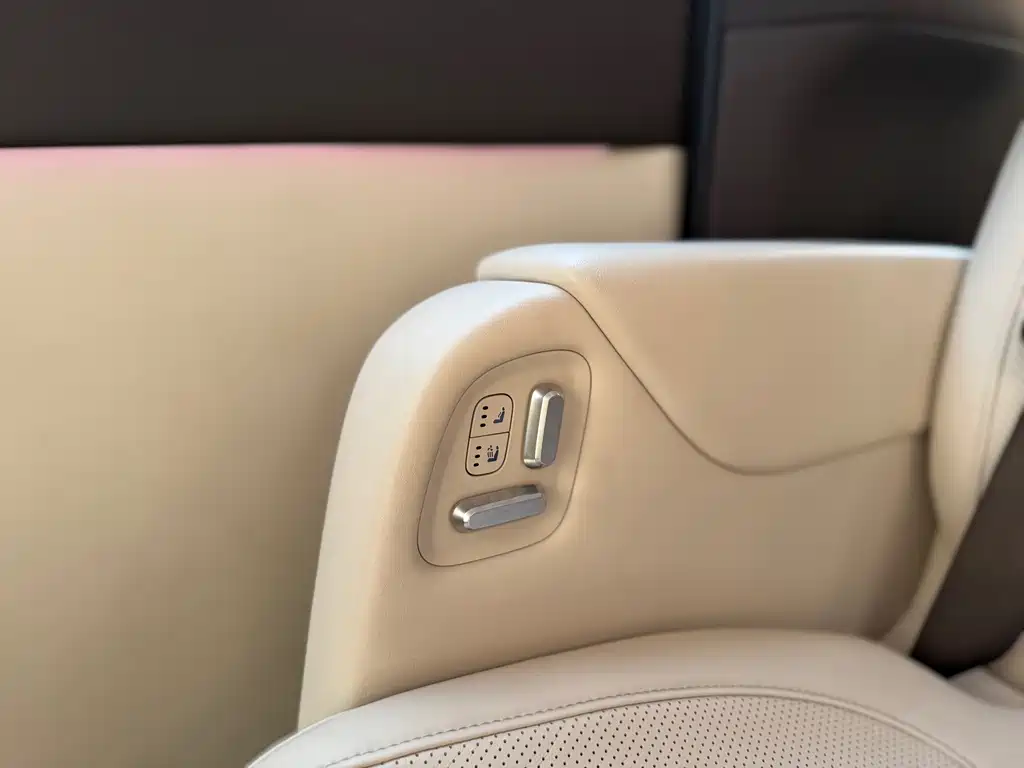 Li Auto Li MEGA — миниатюра 13