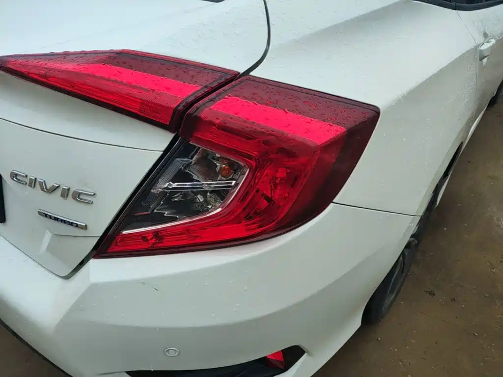 Honda Civic — миниатюра 8