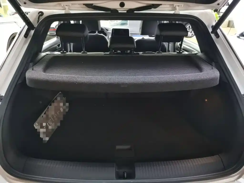 Volkswagen T-Roc — миниатюра 19