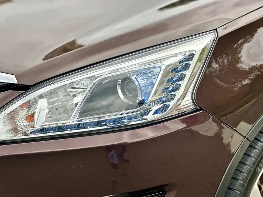 LUXGEN EXCELLENT 6 SUV