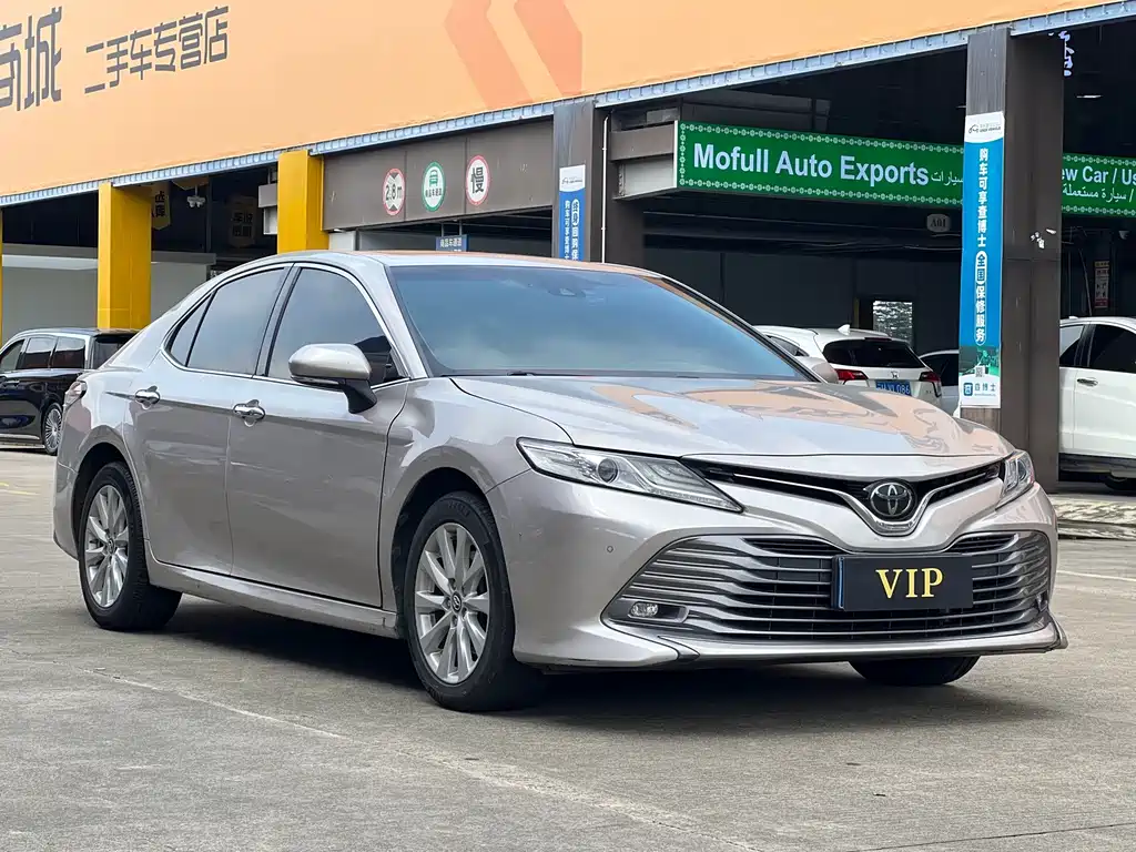 Toyota Camry — миниатюра 20