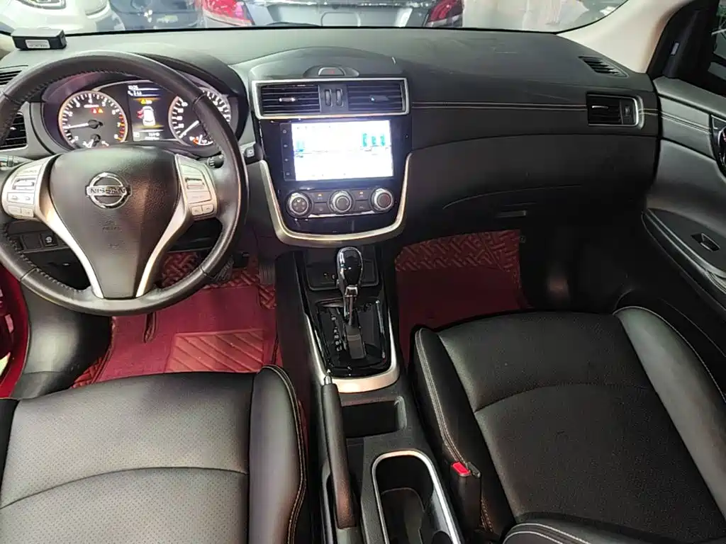 Nissan Tiida — миниатюра 14