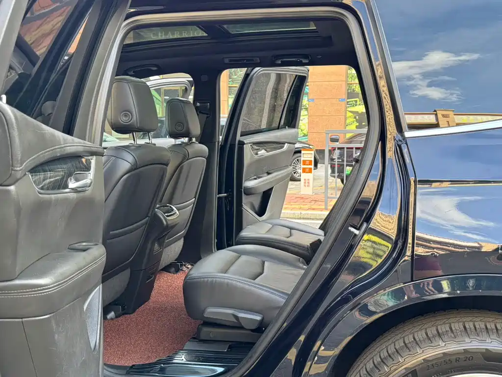 Cadillac XT6 — миниатюра 8