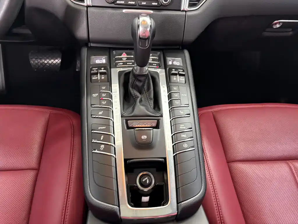 Porsche Macan — миниатюра 18