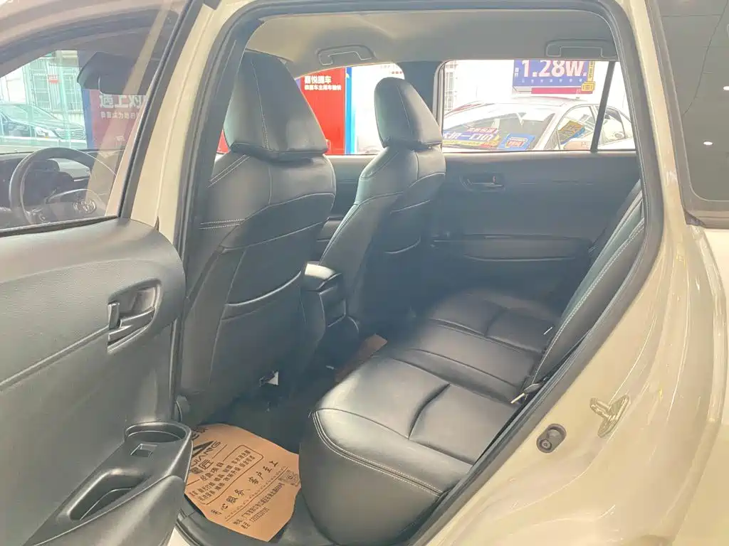 Toyota Corolla Cross — миниатюра 6