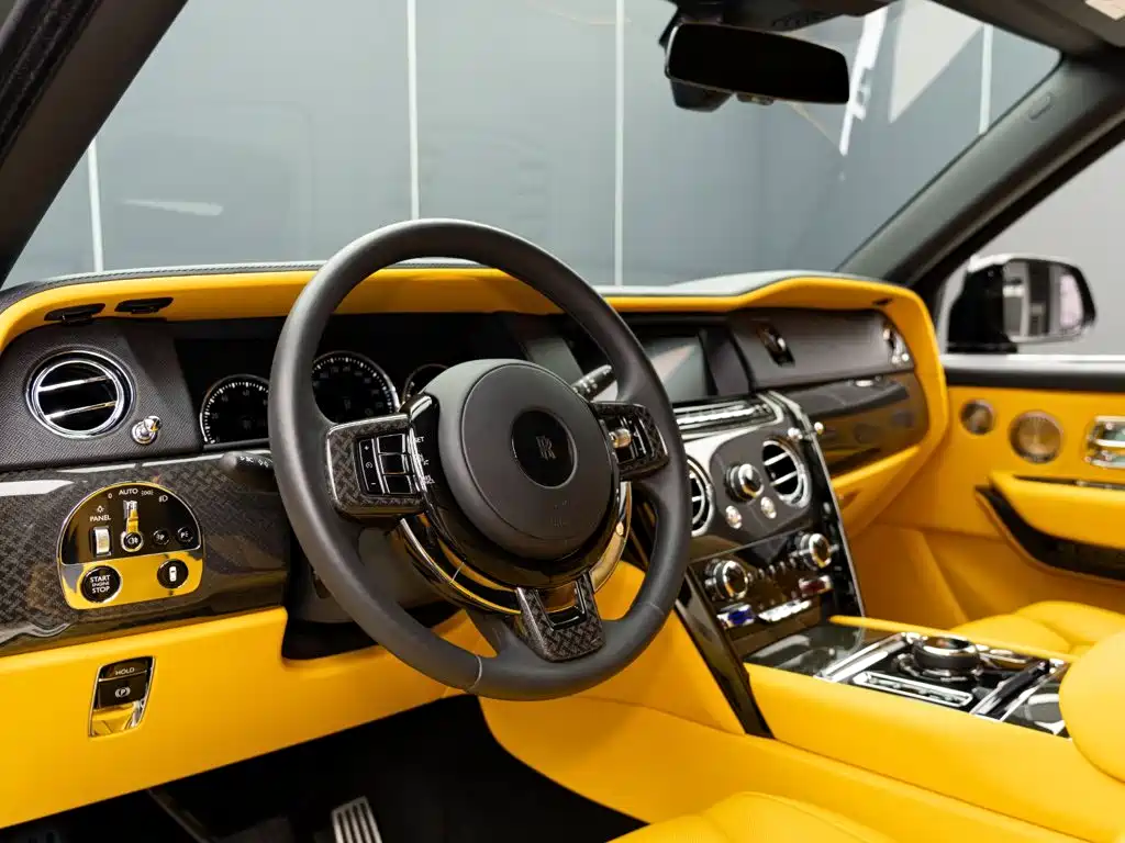 Rolls-Royce Cullinan — миниатюра 12