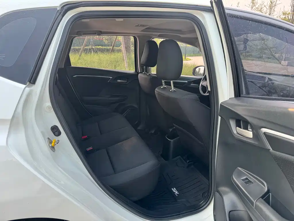 Honda Fit 2016 1.5L SES CVT Fashion