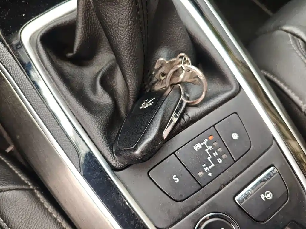 Peugeot 408 — миниатюра 12