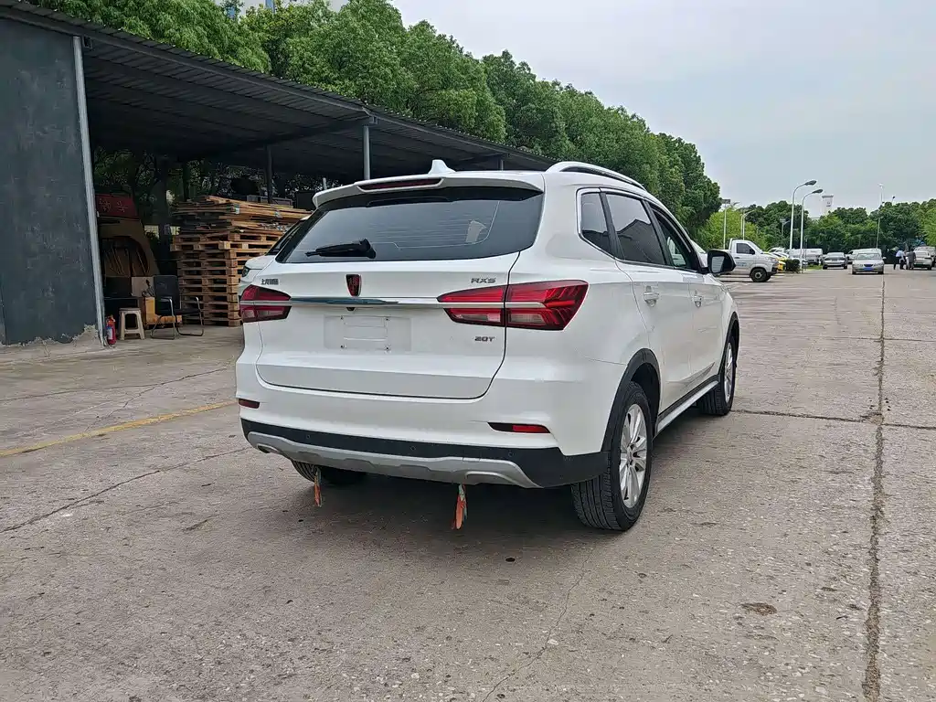 Roewe RX5 — миниатюра 9