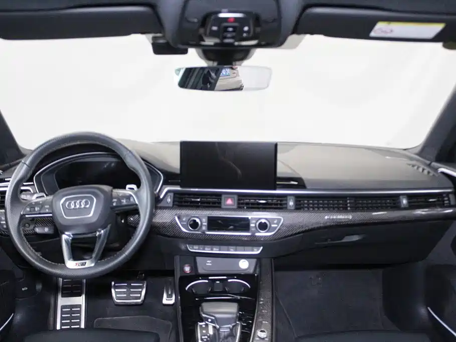 Audi RS 4 — миниатюра 9