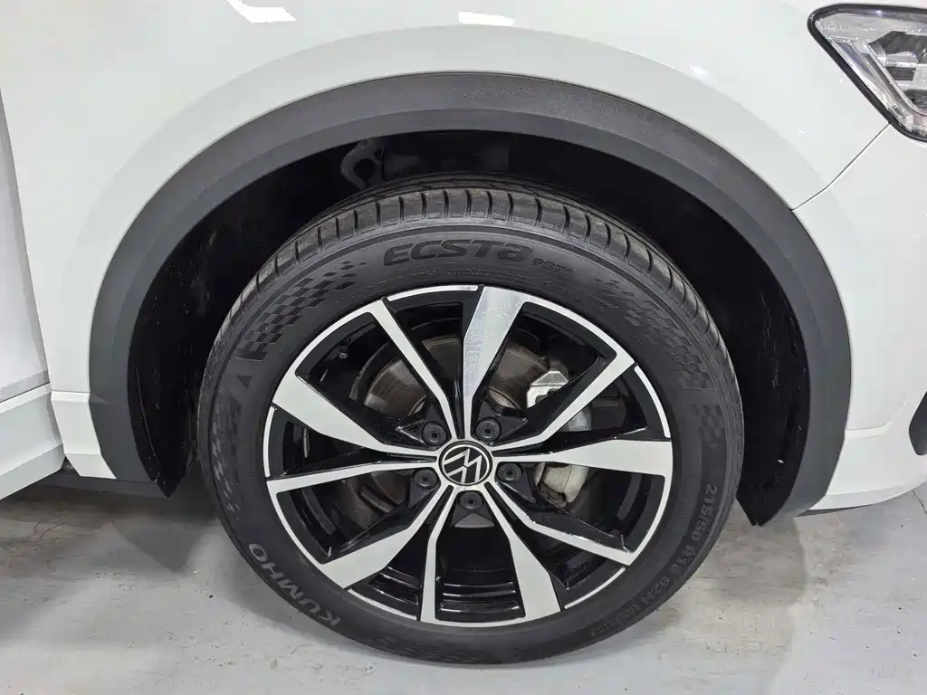 Volkswagen T-Roc — миниатюра 17