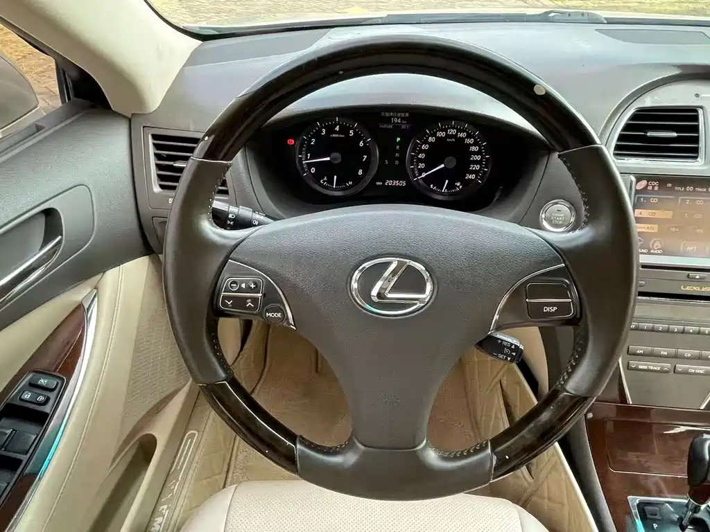 Lexus ES — миниатюра 17