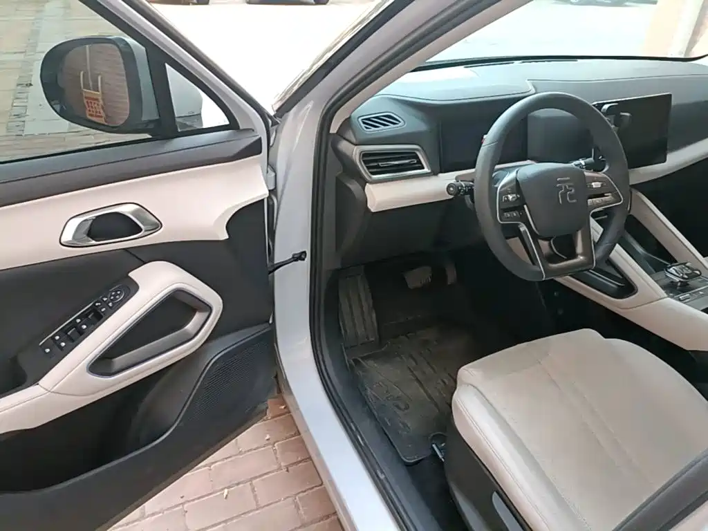 BYD Yuan UP — миниатюра 16