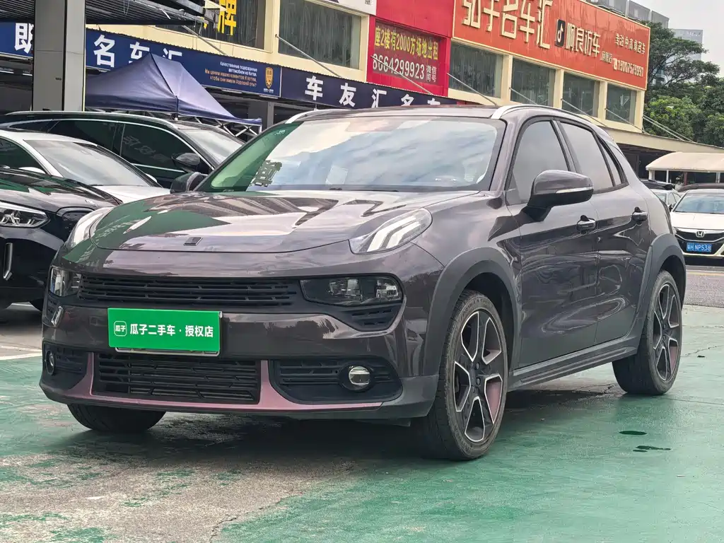 Lynk & Co 02