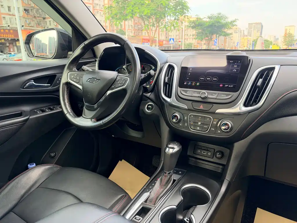 Chevrolet Equinox — миниатюра 17