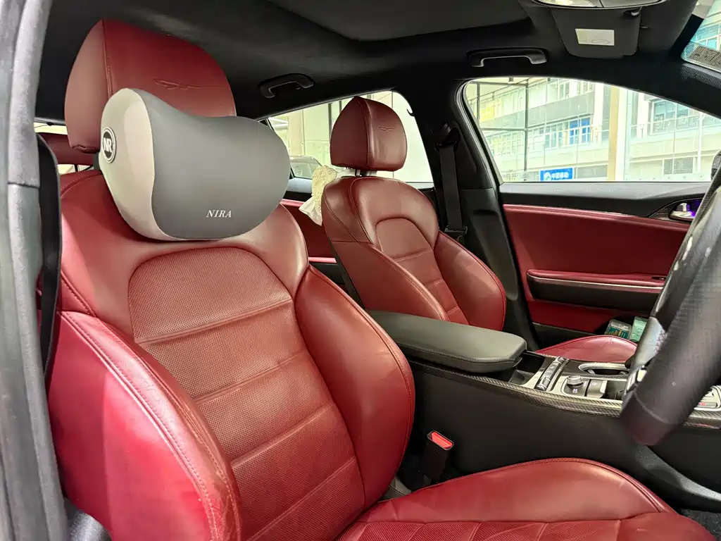 Kia Stinger - фото 5