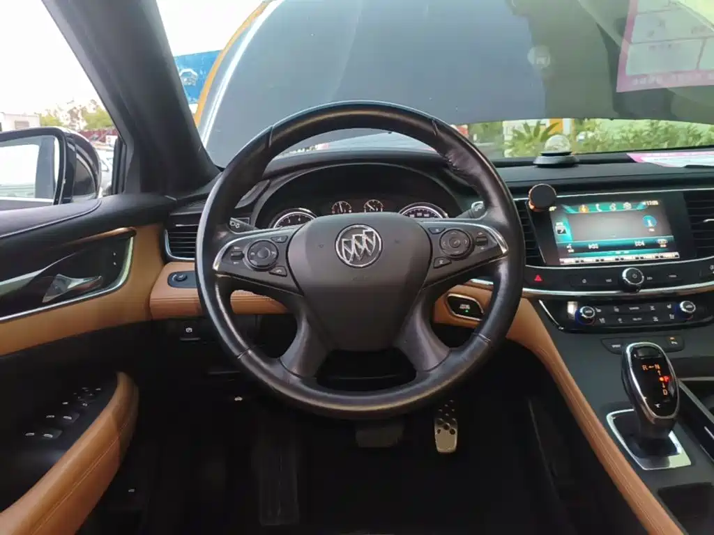 Buick LaCrosse — миниатюра 11