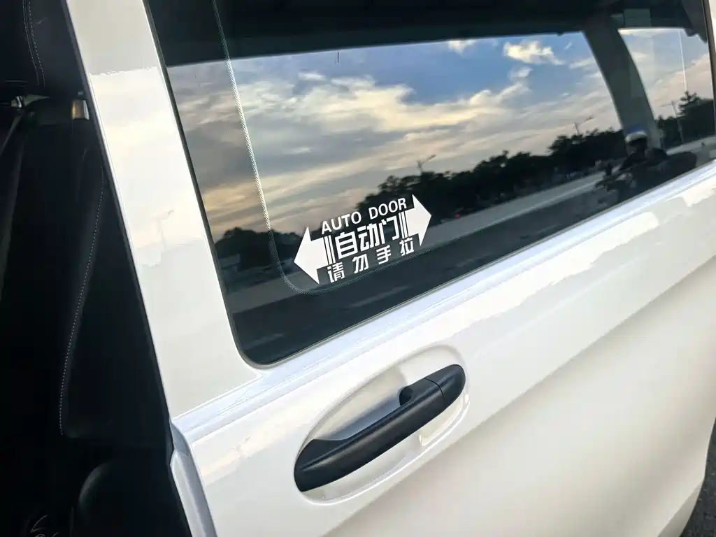 Mercedes-Benz Vito — миниатюра 10