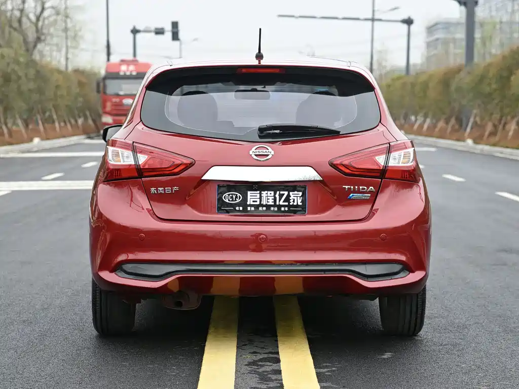 Nissan Tiida — миниатюра 17