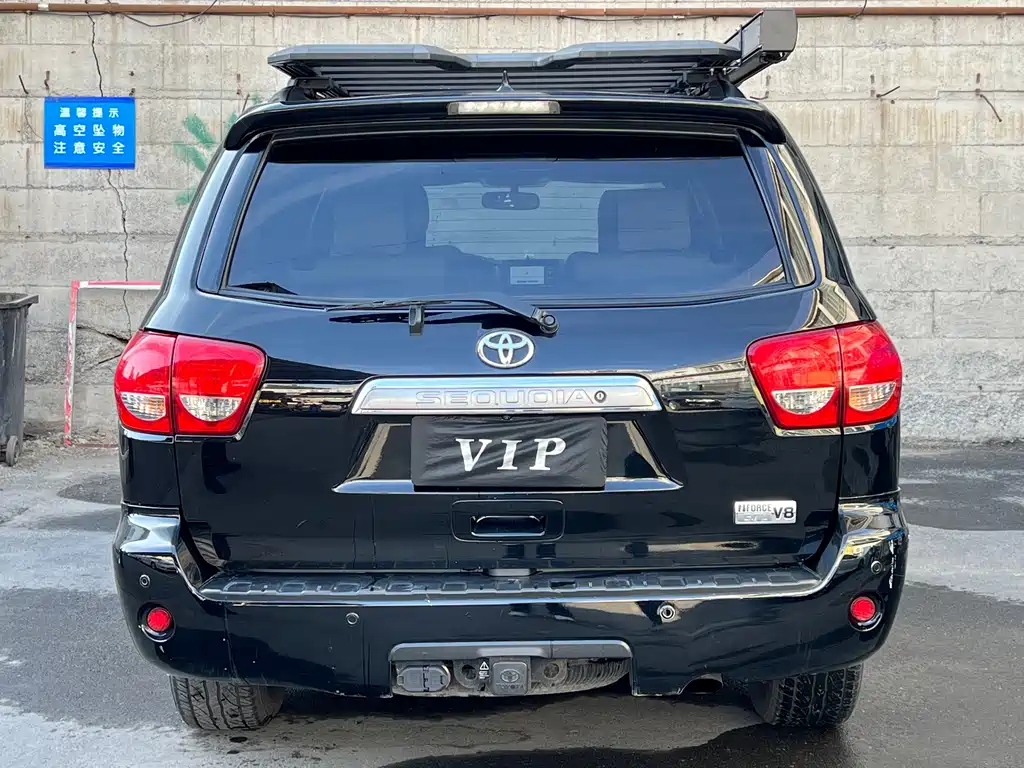 Toyota Sequoia — миниатюра 7