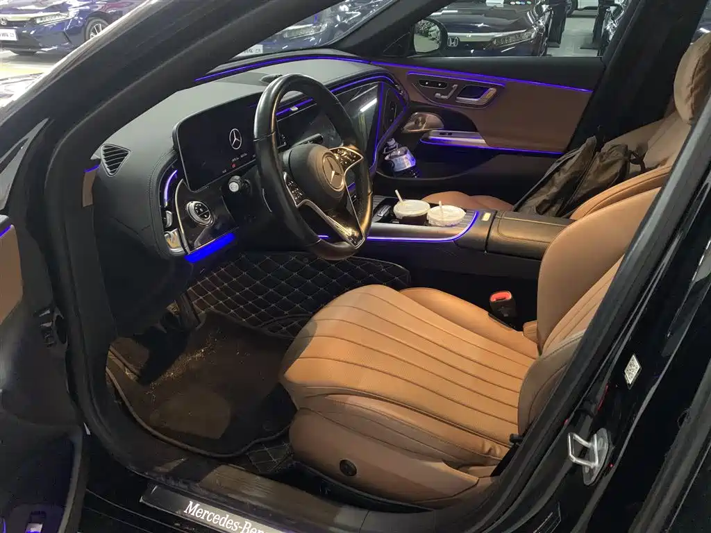 Mercedes-Benz E-Class — миниатюра 4