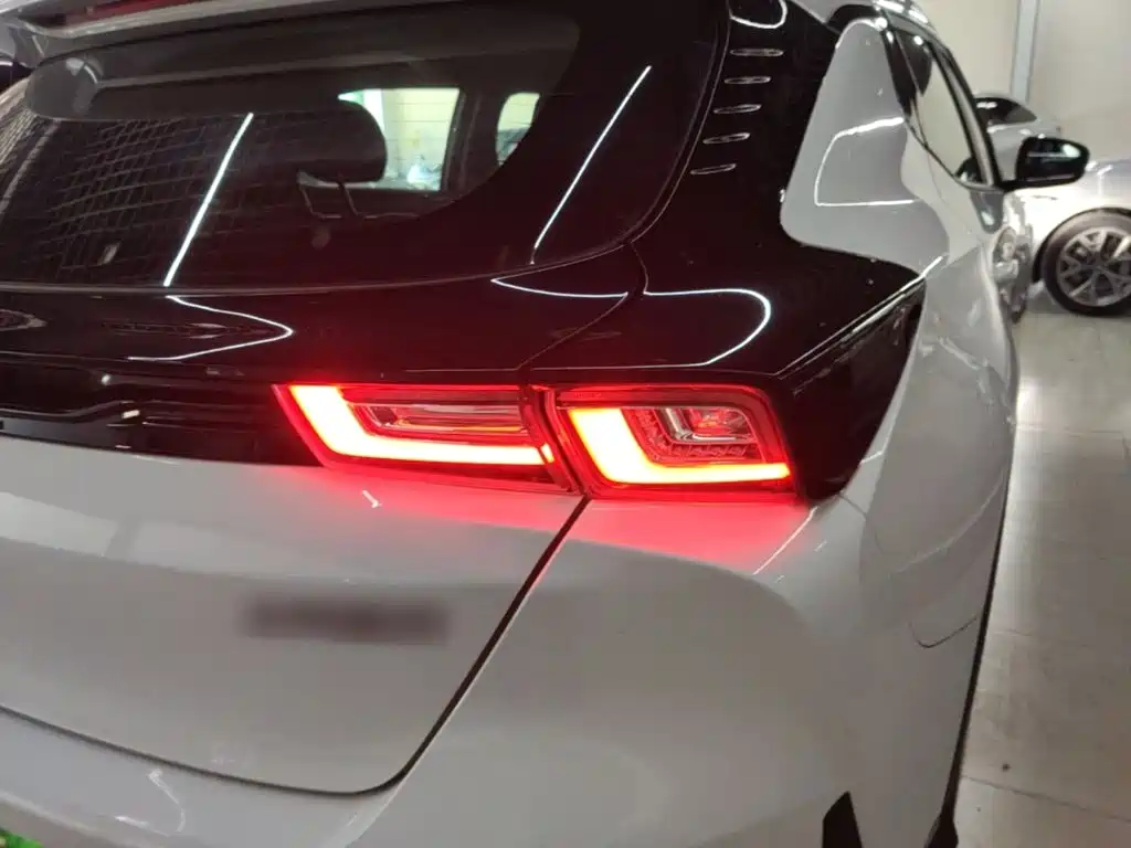 Chevrolet Menlo — миниатюра 8