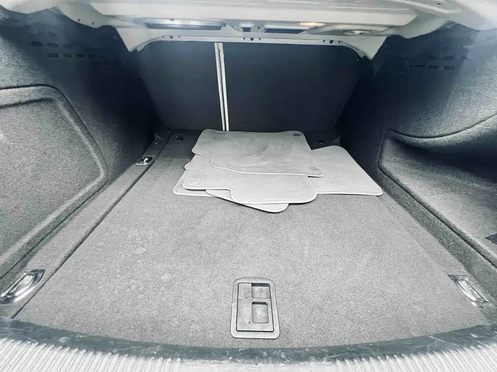 Audi A4L — миниатюра 8