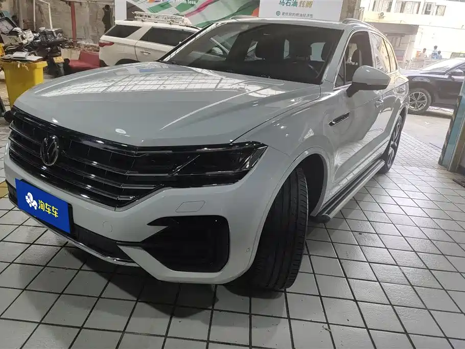 Купить Volkswagen Touareg