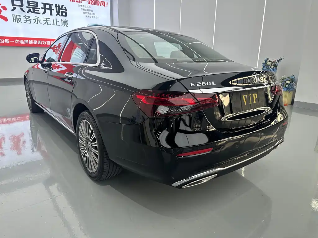 Mercedes-Benz E-Class — миниатюра 19