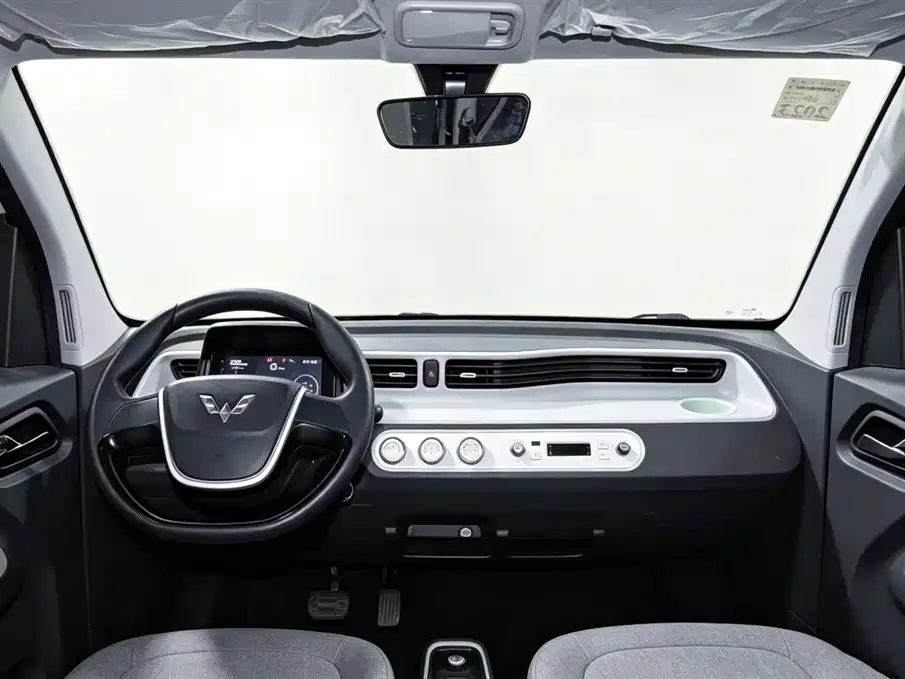 Wuling MINIEV — миниатюра 9