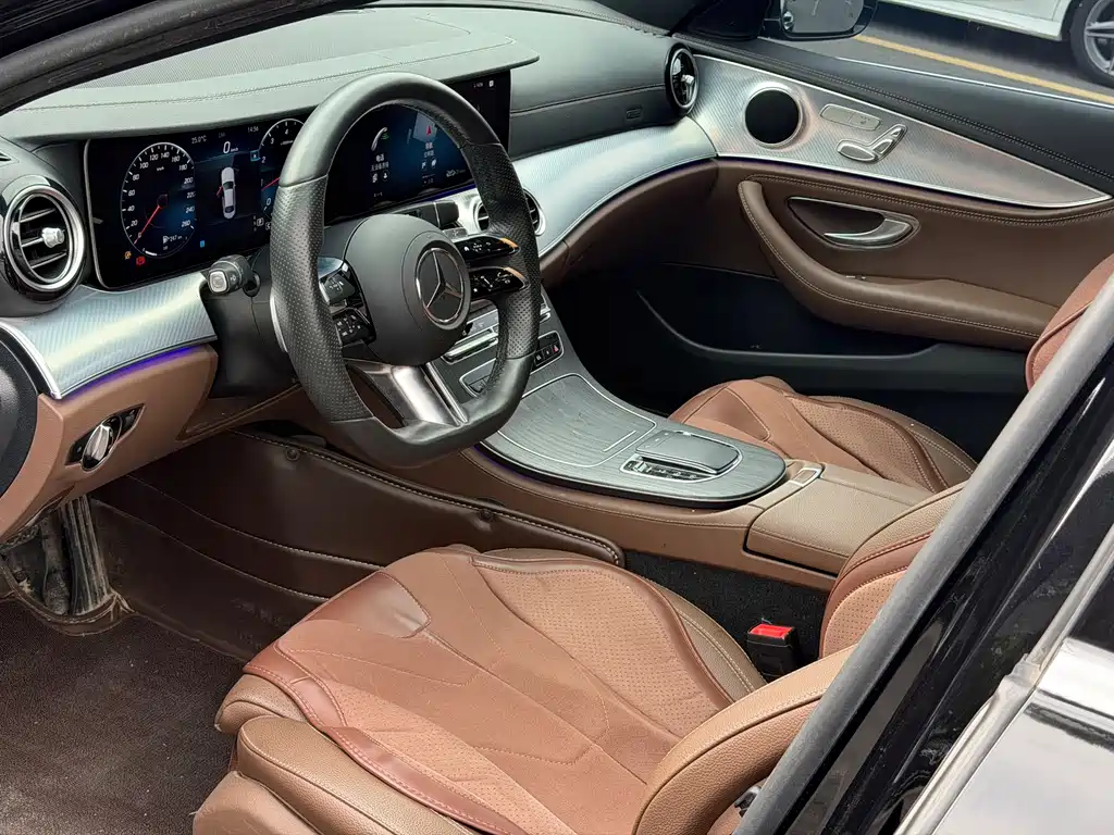 Mercedes-Benz E-Class — миниатюра 9