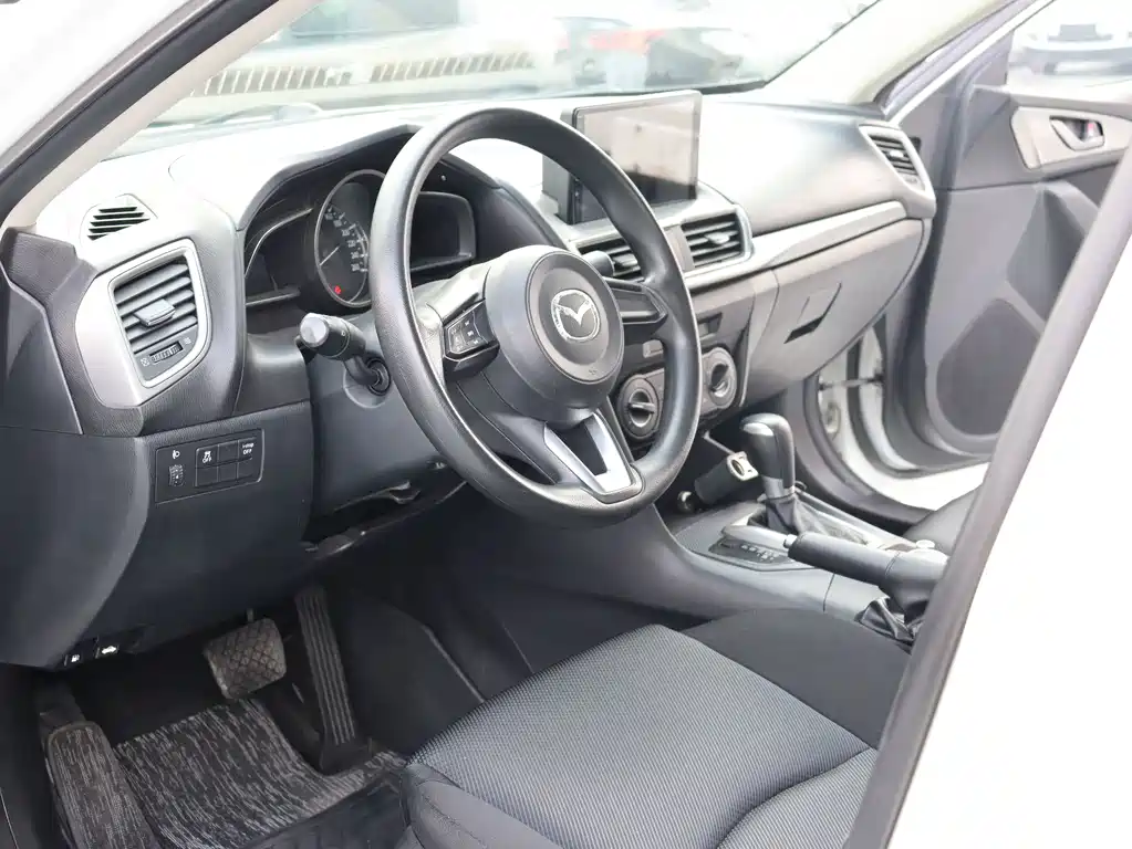 Mazda 3 Axela — миниатюра 8